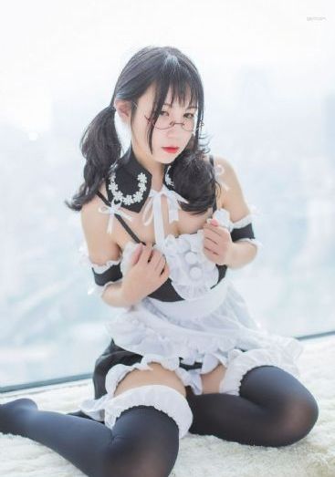 年轻的嫂子观看