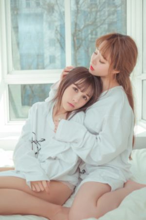 《你可以碰我一分钟……》动漫