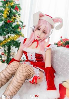 美女露出让男生揉的电影